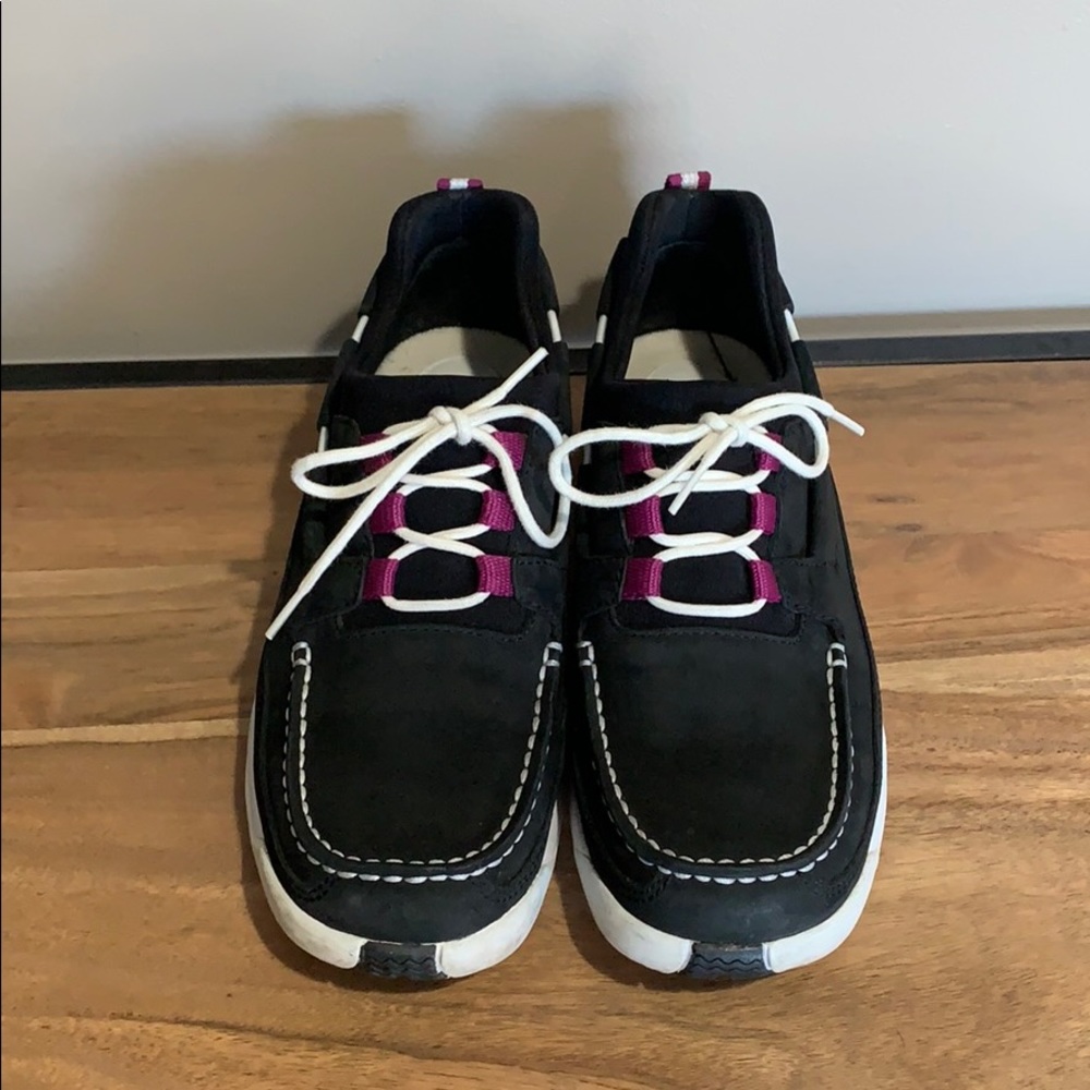 COLE HAAN + NIKE Black Suede Sneaker Shoes - Picture 3 of 12